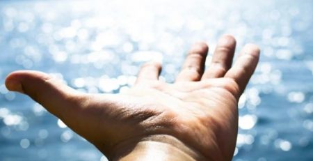 birine bağımlı hissetmek